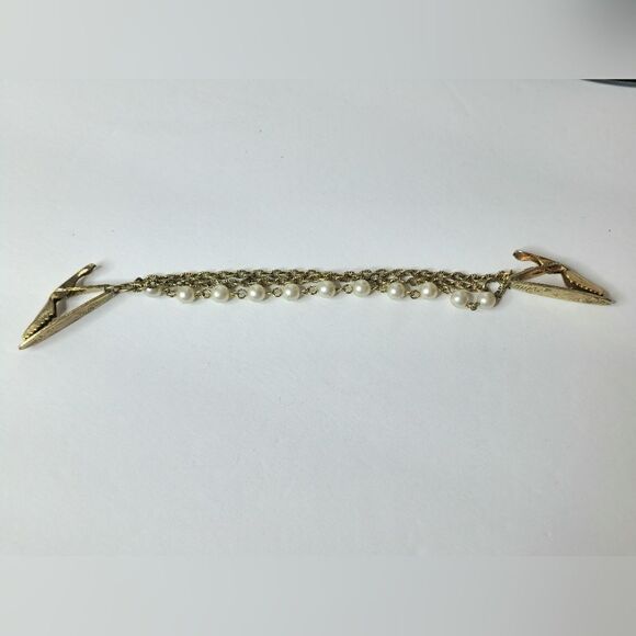 Vintage gold triple chain pearl sweater clip - Picture 5 of 8
